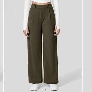 Halara pleated trouser